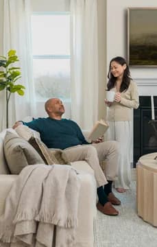 149293 Elevon Couple in Great Room Farmhouse Palette 6 Level 1 USP Crop