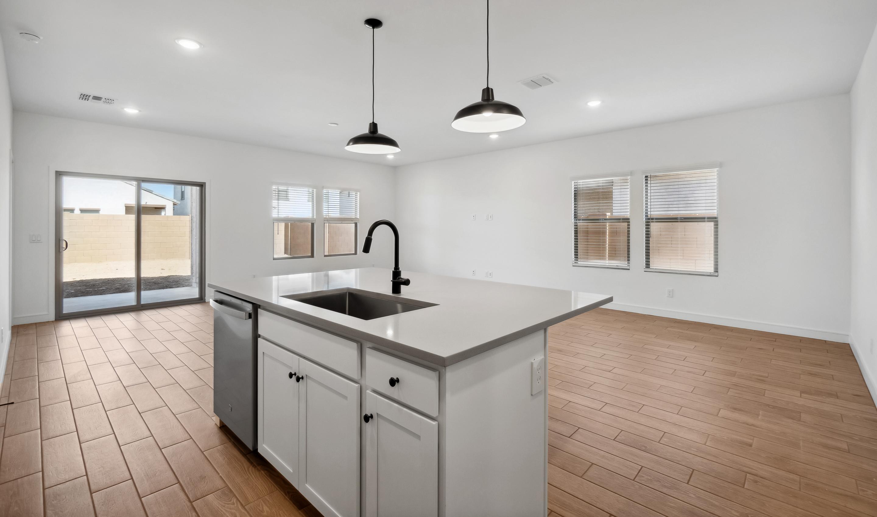 Kitchen with quartz island