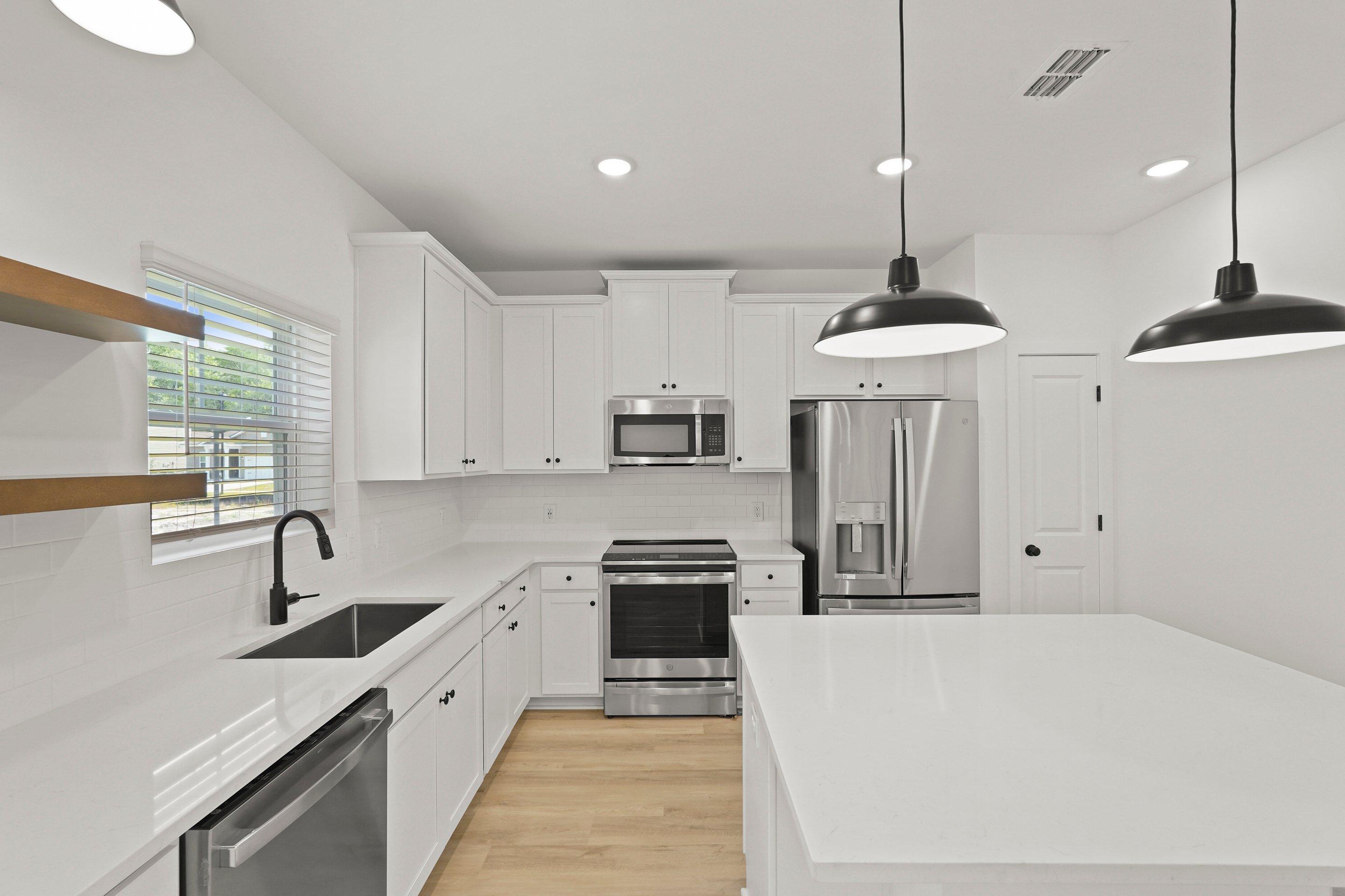 Kitchen with matte black accents