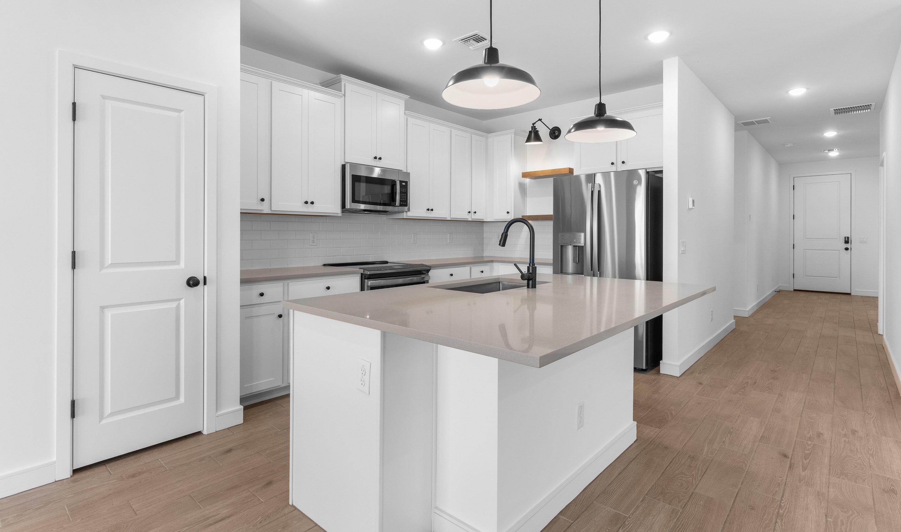 Kitchen with central island