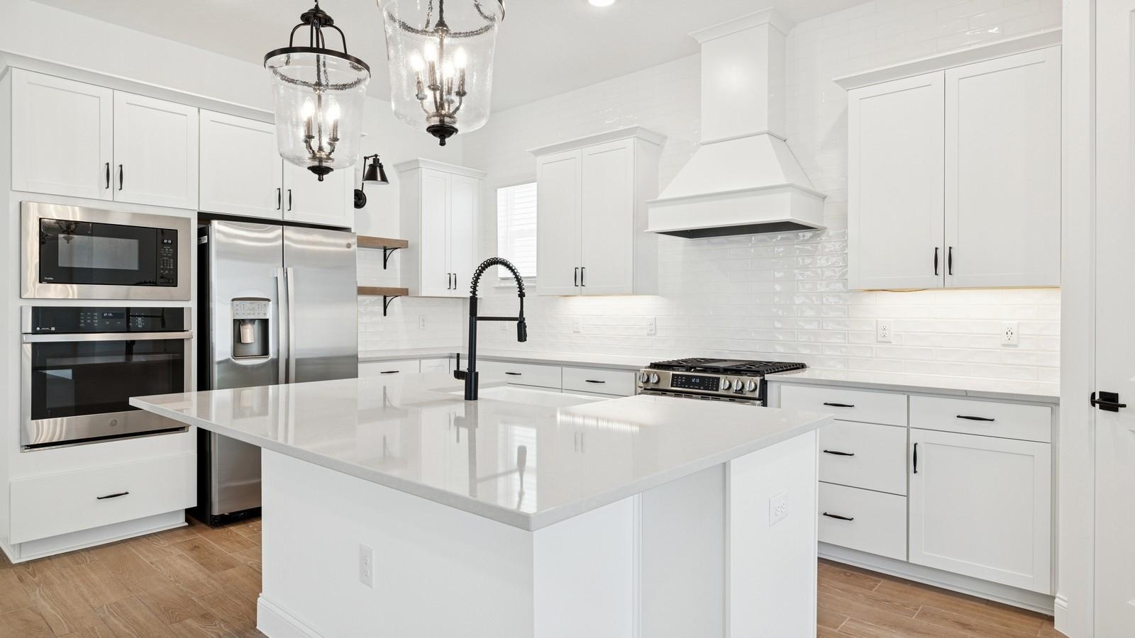 Kitchen with matte black hardware