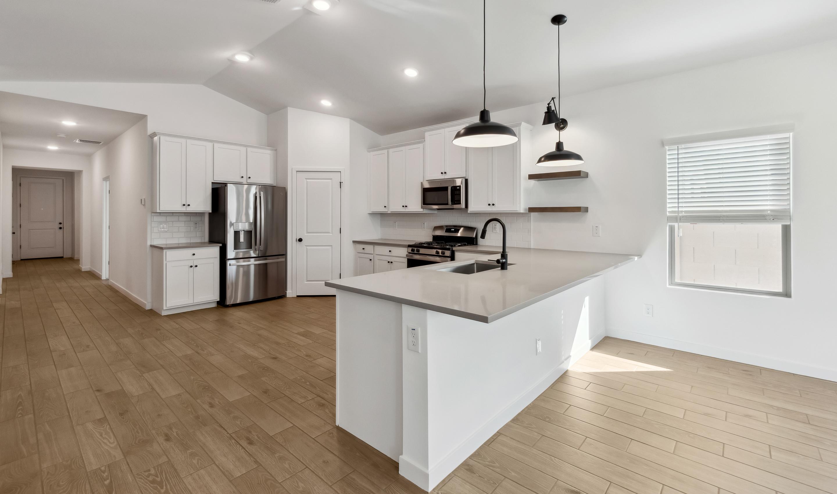 Kitchen with peninsula island