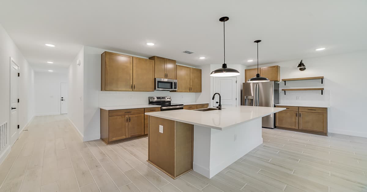 Kitchen with Winstead Birch Quill cabinets