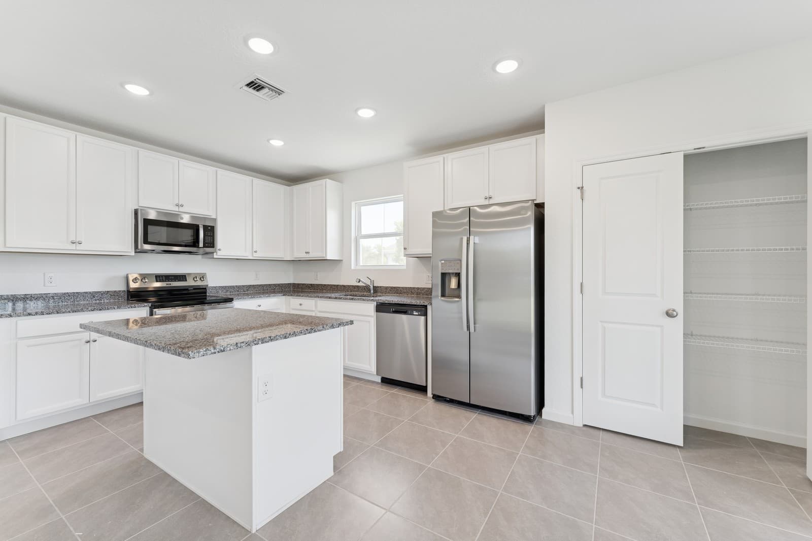 Kitchen with vast island
