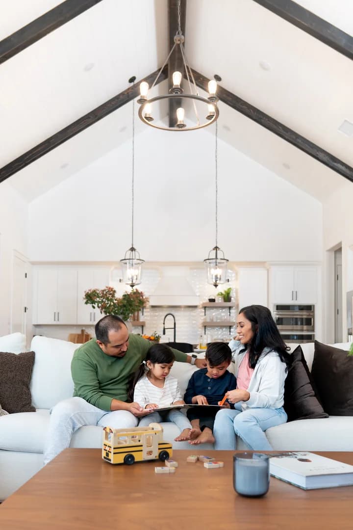 Kensington Place Stirling Family in Great Room Farmhouse