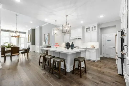 129829 Enclave at Hillandale Pratt II Kitchen Classic Palette 1 Level 3