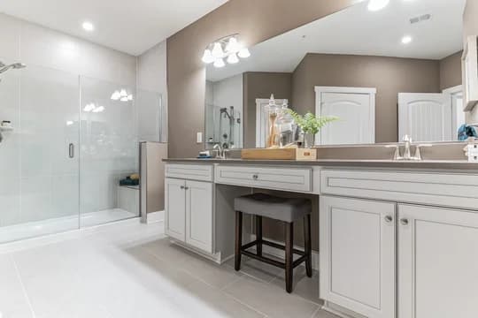 Four Seasons at Kent Island Condos Severn Primary Bathroom
