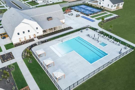 Tower Hill Pool