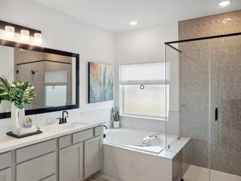 primaryluxurybath6-14 11408LuckyFallsDrive 2014 HiRes