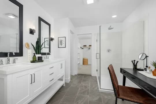 Sonterra Macon II Primary Bath Loft Palette 5 Level