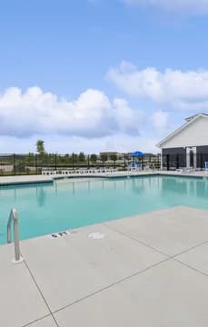 149113 Egret Shores Pool USP Crop