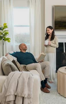 149293 Elevon Couple in Great Room Farmhouse Palette 6 Level 1 USP Crop