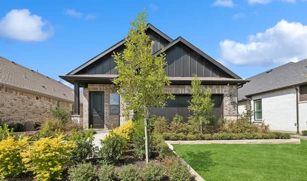 Heritage Ranch Silver Maple II Front of Home Farmhouse Palette 4 Level 1 Coastal Farmhouse