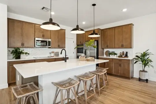 Salerno Reserve Townhomes Fullerton II Kitchen Farmhouse Level