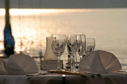 Lakeside Dining
