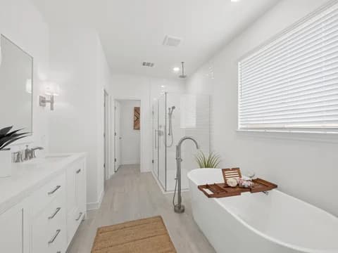 Westland Ranch 60 Omaha primary bath Classic Palette 4 Level 1