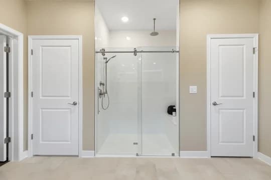 Four Seasons at Easton Franklin Primary Bath Classic Palette 6 Level 1