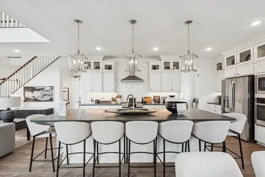 Woodfield Stavanger III Kitchen Classic Palette 3 Level 1