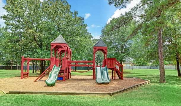 Glen Oaks Playground