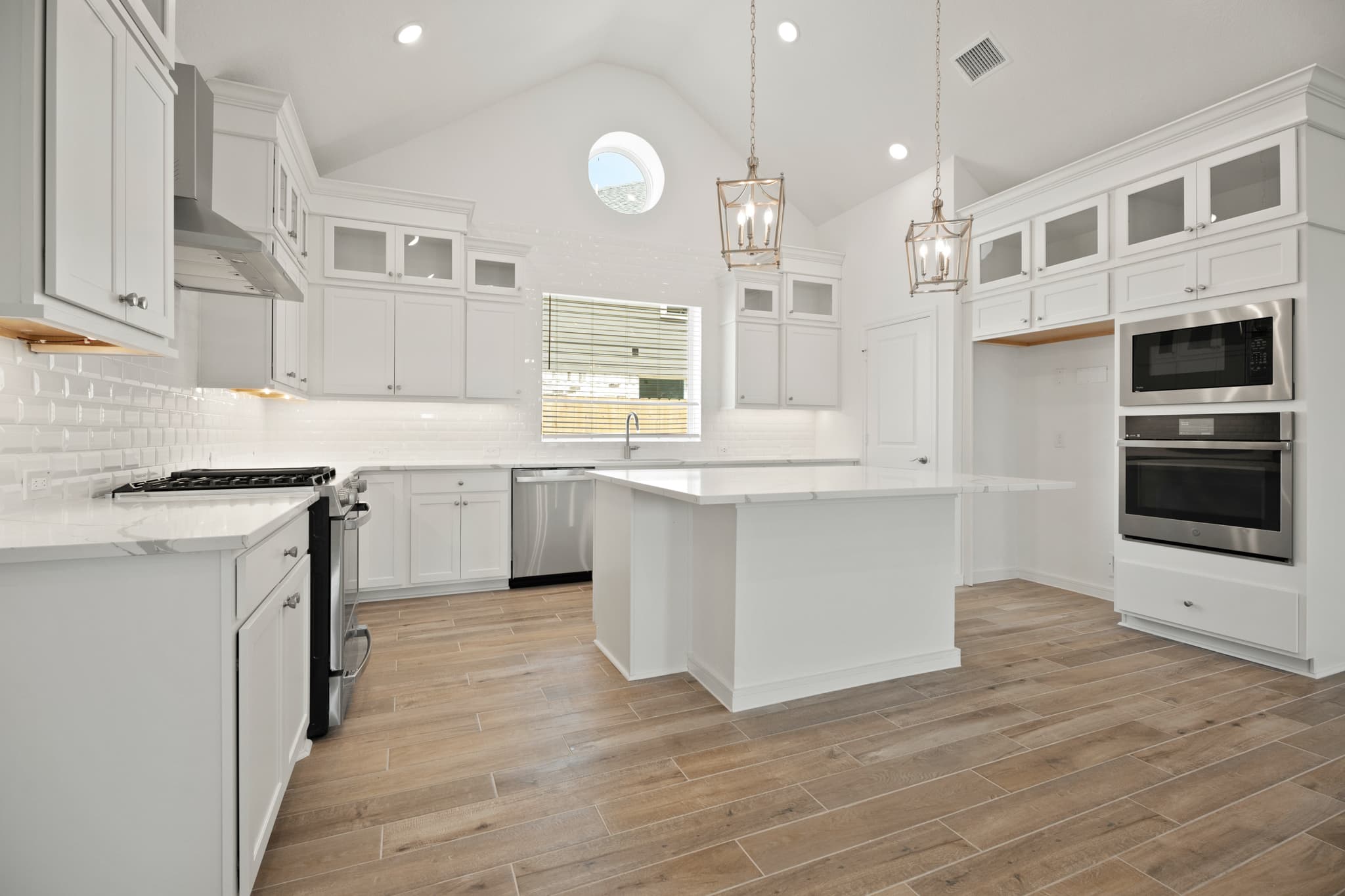 Kitchen with pendant lights
