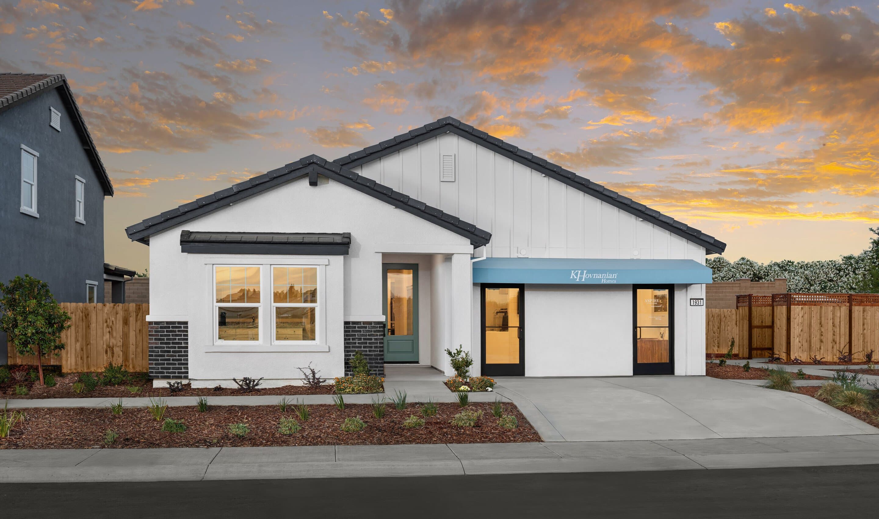 Passionflower II Farmhouse WB