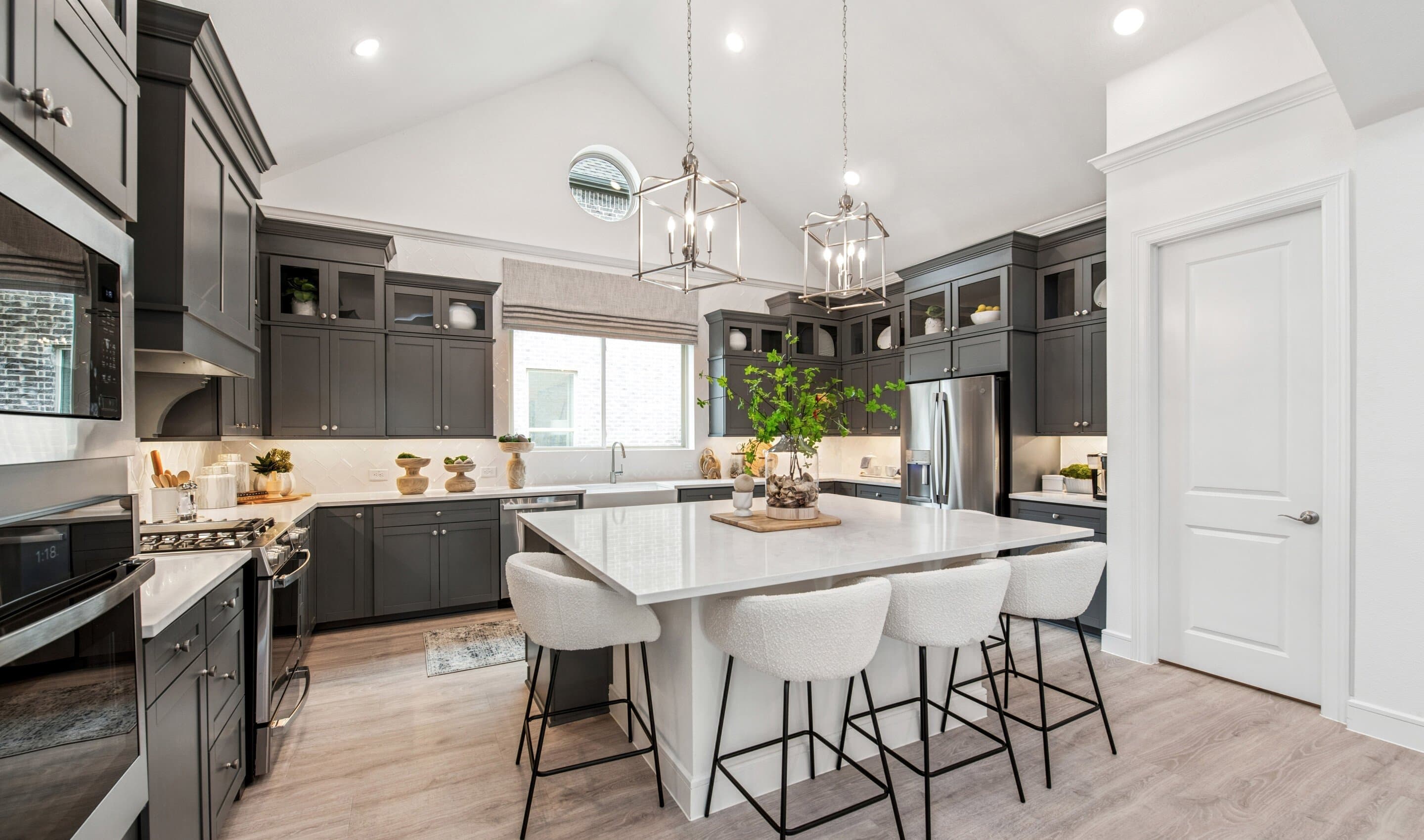 Kitchen with pendant lighting