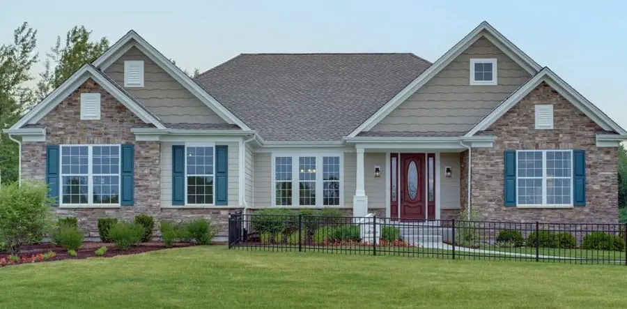 HOA Home with beautiful landscaping