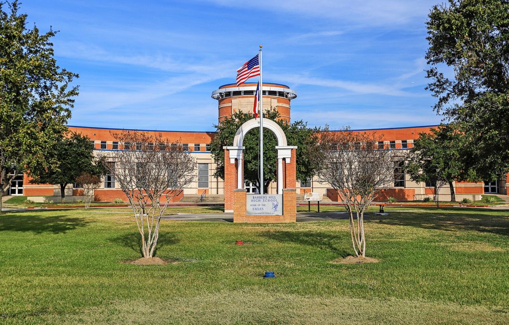 New Homes Mont Belvieu Barbers Hill High School